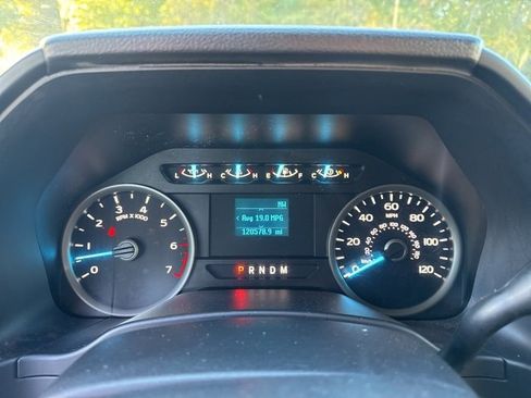 Used 2019 Ford F150 XLT image 24
