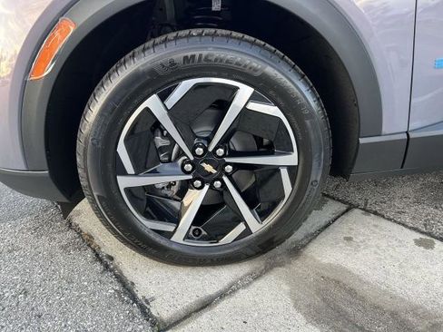 New 2026 Chevrolet Equinox EV LT FWD image 32