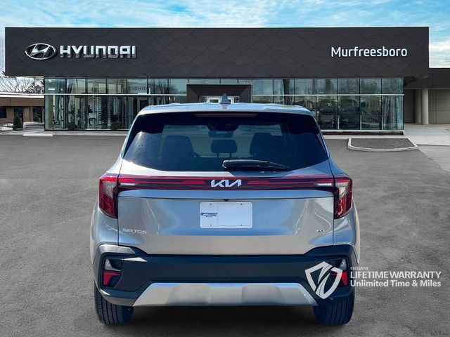 Used 2024 Kia Seltos LX AWD/4WD image 6