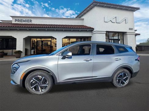 Certified 2025 Kia Sportage LX image 4