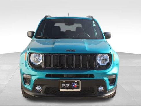 Used 2021 Jeep Renegade Latitude image 2