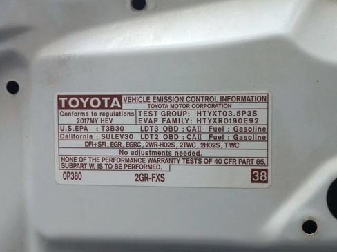 Used 2017 Toyota Highlander XLE w/ Carpet Mat Package AWD/4WD image 34