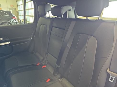 New 2026 Mercedes-Benz GLB 250 image 15
