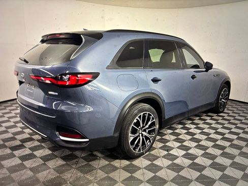 Used 2025 MAZDA CX-70 Plug-In Hybrid w/ Premium Pkg image 2