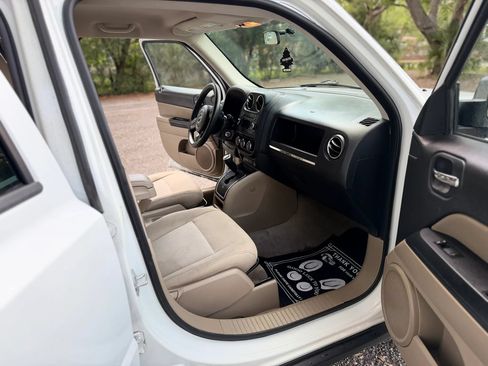 Used 2015 Jeep Patriot Sport w/ Power Value Group FWD image 6