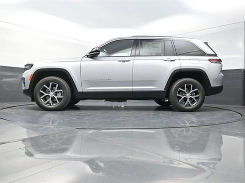 New 2025 Jeep Grand Cherokee Limited image 20