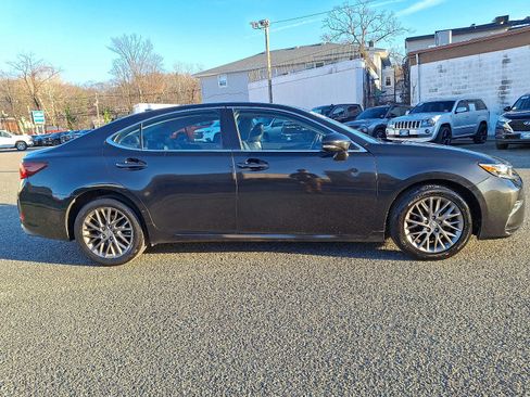 Used 2018 Lexus ES 350 w/ Ultra Luxury Package image 7