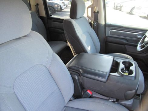 Used 2020 RAM 1500 Big Horn RWD image 10