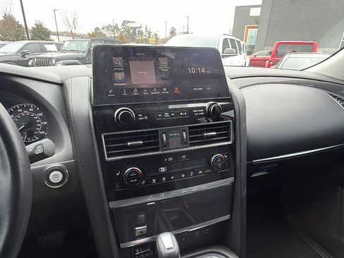 Used 2022 Nissan Armada SV w/ SV Appearance Package image 33