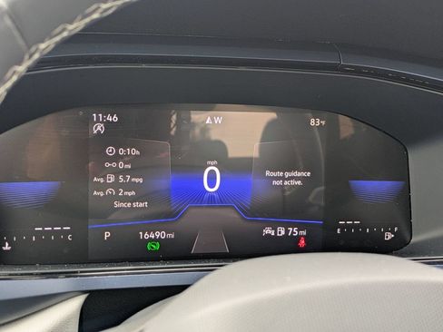 Used 2023 Volkswagen Taos SE w/ Panoramic Sunroof Package FWD image 12
