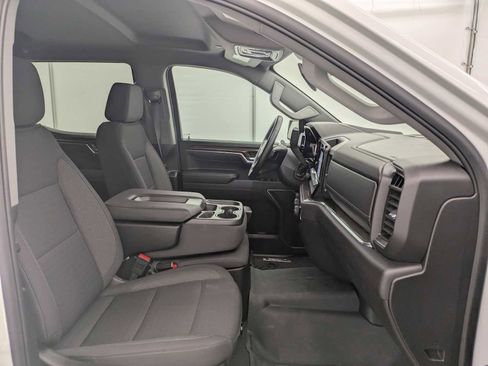 Used 2024 Chevrolet Silverado 1500 LT AWD/4WD image 22
