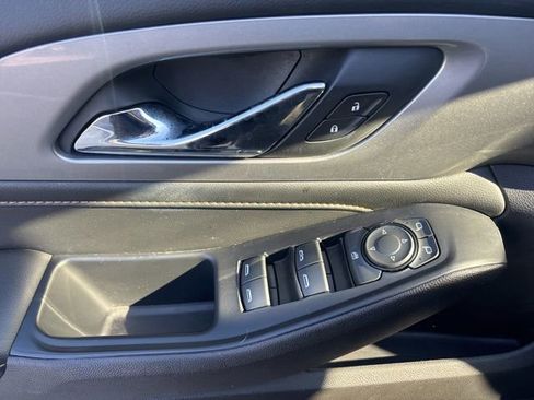 Used 2021 Chevrolet Traverse LT w/ LPO, 'HIT The Road' Package image 7