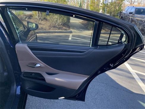 Used 2024 Lexus ES 350 Ultra Luxury image 11