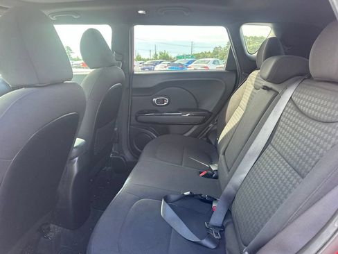 Used 2015 Kia Soul ! w/ Sun & Sound Package FWD image 11