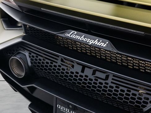 Used 2022 Lamborghini Huracan STO RWD image 57