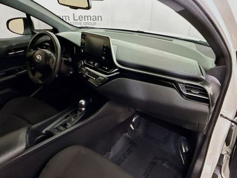Used 2019 Toyota C-HR LE FWD image 25