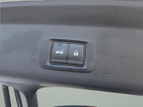 Used 2025 Mitsubishi Outlander SE image 21