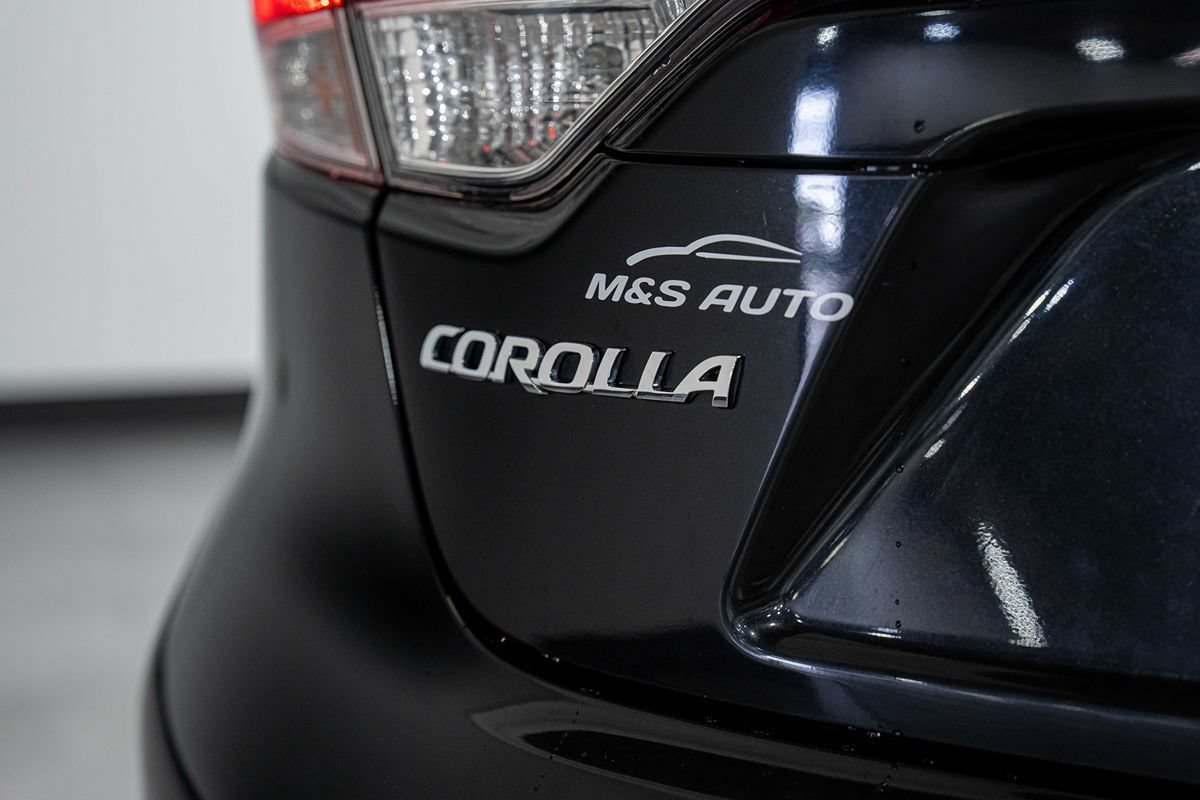 Used 2022 Toyota Corolla LE FWD image 11