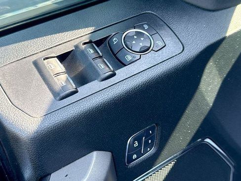 Used 2018 Ford F150 Platinum w/ Equipment Group 701A Luxury AWD/4WD image 15