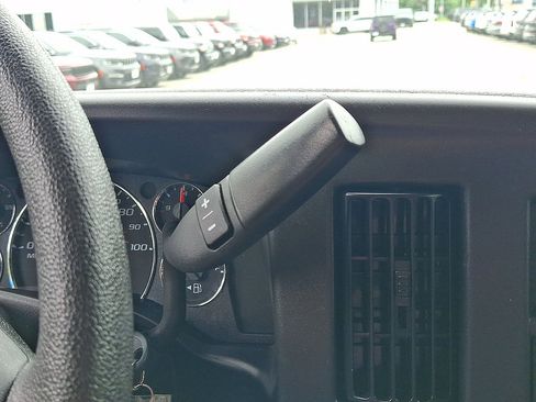 Used 2025 Chevrolet Express 2500 w/ Driver Convenience Package RWD image 12