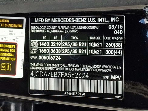 Used 2015 Mercedes-Benz ML 63 AMG 4MATIC image 29