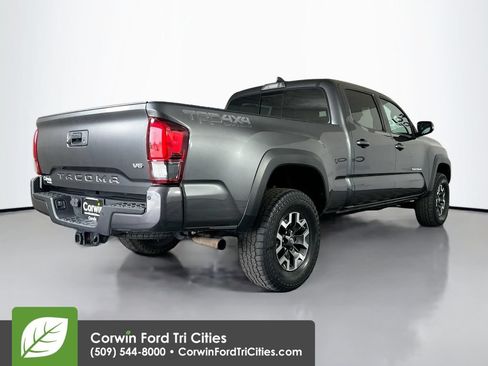 Used 2019 Toyota Tacoma TRD Off-Road w/ Technology Package AWD/4WD image 14