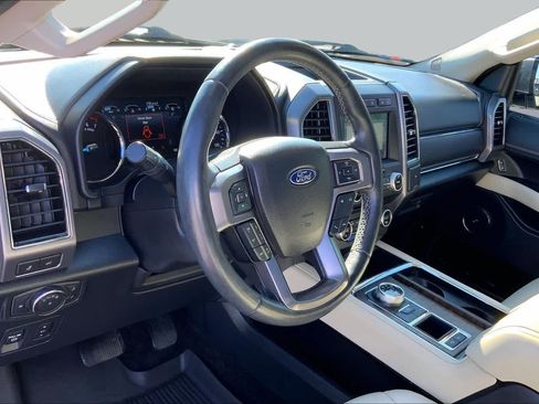 Used 2018 Ford Expedition Platinum RWD image 15
