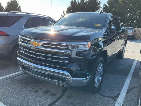 Used 2022 Chevrolet Silverado 1500 LTZ image 3