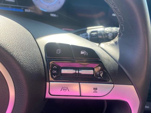 Used 2025 Hyundai Elantra SEL image 22