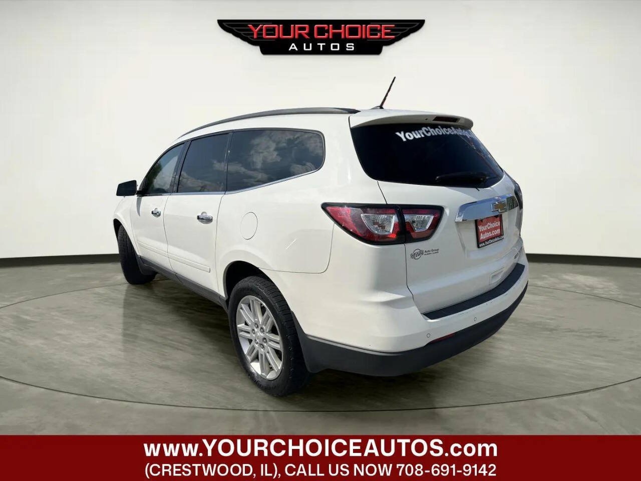 Used 2015 Chevrolet Traverse LT w/ Style and Technology Package FWD image 3