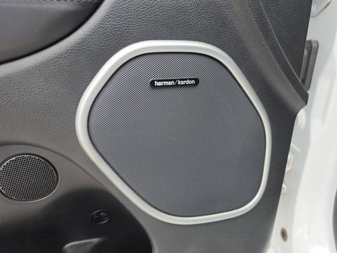 Used 2016 Jeep Grand Cherokee High Altitude RWD image 25