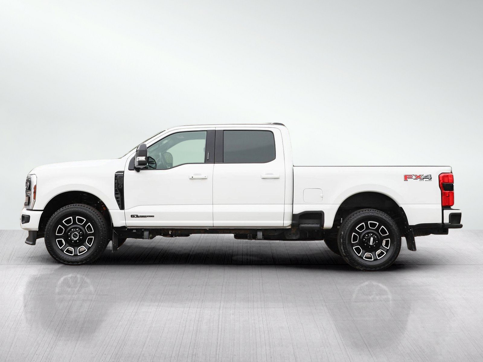 Used 2026 Ford F350 Platinum AWD/4WD image 2