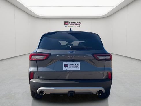 New 2025 Ford Escape SE w/ Class II Trailer Tow Package image 5
