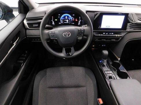 Used 2025 Toyota Camry LE image 35