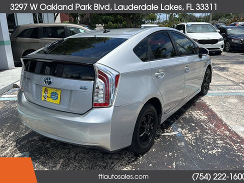 Used 2015 Toyota Prius Three FWD image 10