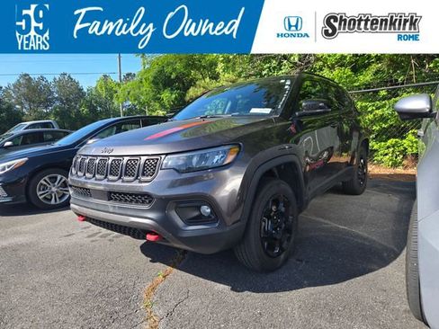 Used 2024 Jeep Compass Trailhawk AWD/4WD image 1