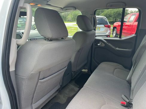 Used 2017 Nissan Frontier SV AWD/4WD image 24