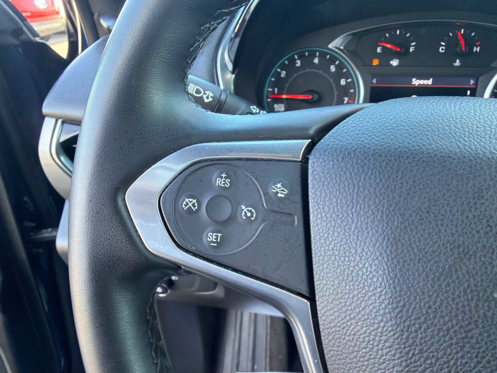 Used 2023 Chevrolet Traverse LT FWD image 28