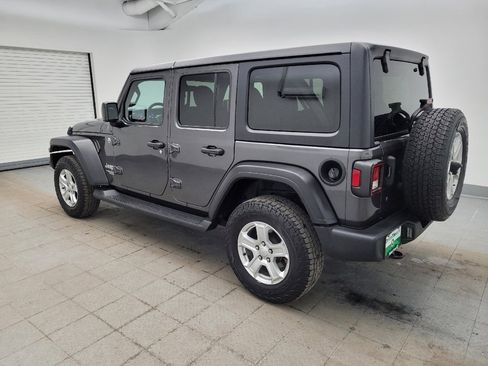 Used 2019 Jeep Wrangler Unlimited Sport S image 3