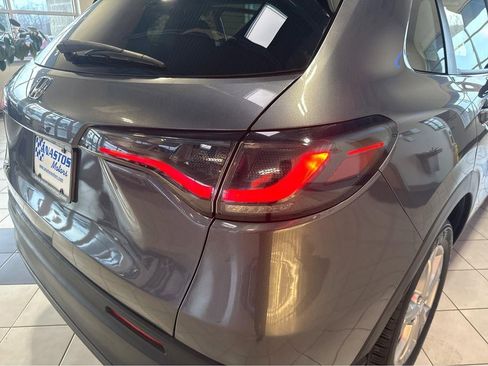 Used 2023 Honda HR-V LX image 13