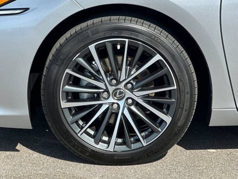 Certified 2025 Lexus ES 300h w/ Premium Package FWD image 24