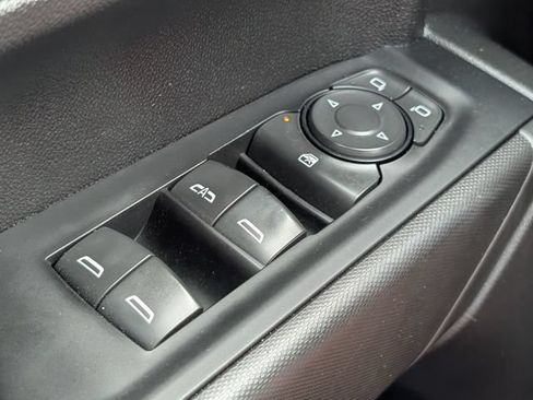 Used 2022 Chevrolet Silverado 1500 Custom Trail Boss AWD/4WD image 21