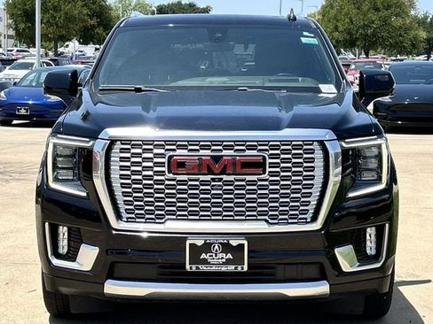 Used 2021 GMC Yukon Denali w/ Denali Ultimate Package AWD/4WD image 9