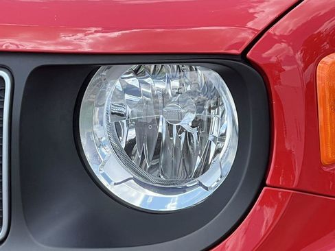 Used 2023 Jeep Renegade Latitude AWD/4WD image 31