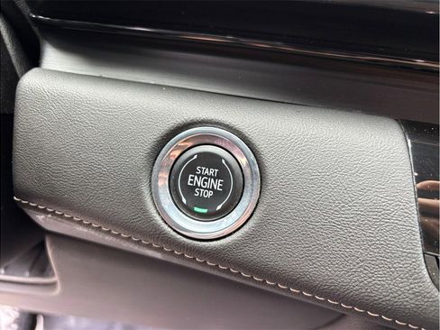 Used 2023 Cadillac Escalade ESV Premium Luxury RWD image 33
