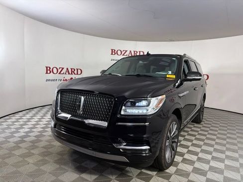 Used 2019 Lincoln Navigator Select RWD image 4