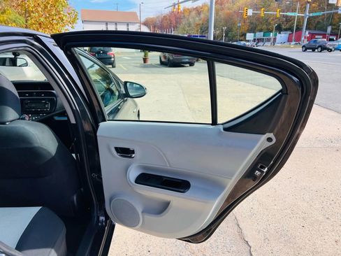 Used 2013 Toyota Prius C Two image 18