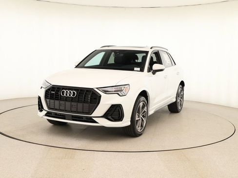 New 2025 Audi Q3 2.0T Premium image 12