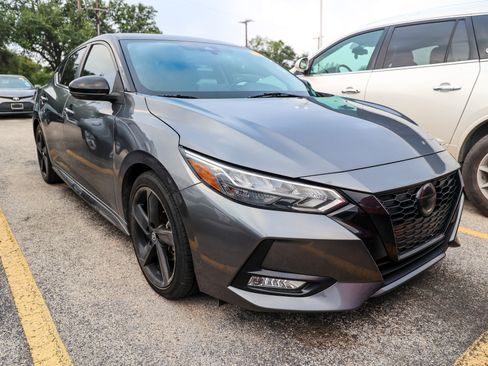 Used 2023 Nissan Sentra SR w/ Midnight Edition Package FWD image 5