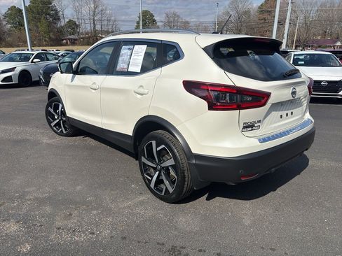 Used 2022 Nissan Rogue Sport SL w/ Premium Package image 6